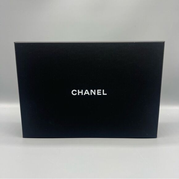 Chanel Black Gift Box - Picture 1 of 4